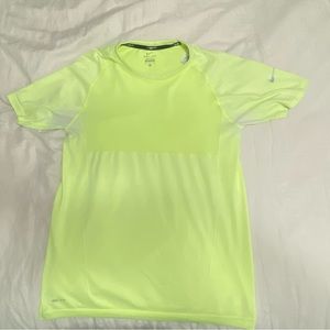 Nike Dri Fit T Shirt Mens Neon Yellow Running Short Sleeve Stretch Active L